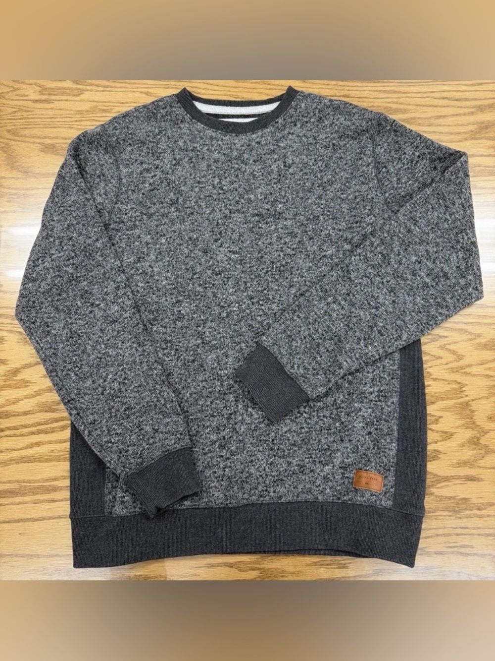 Quicksilver Crewneck Sweatshirt w/ Leather Logo Hit Gray Pullover XL - 21 x 28.5